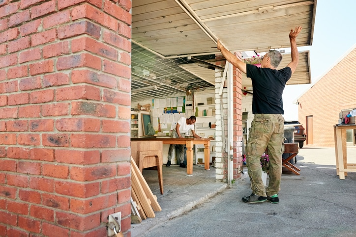 commercial-garage-door-repair-company