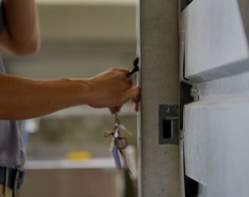 CU, Close the door of garage.